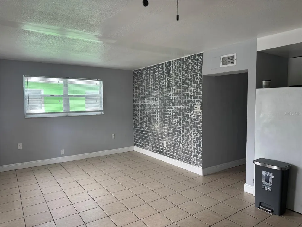 311 AVANDA COURT #7 Clearwater, FL 33756