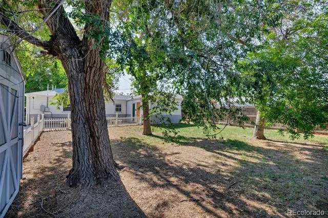 7664 King Street Westminster, CO 80030