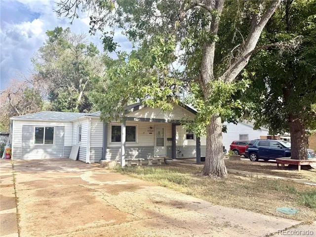 7664 King Street Westminster, CO 80030