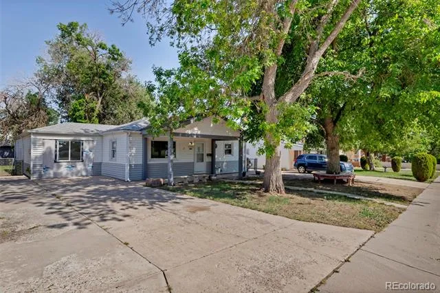 7664 King Street Westminster, CO 80030