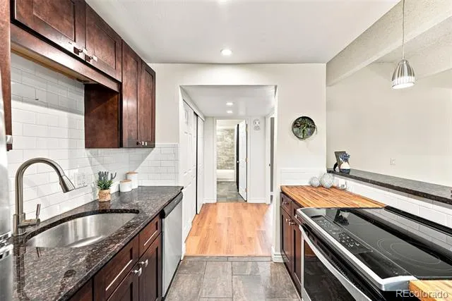 384 S Ironton Street #111 Aurora, CO 80012