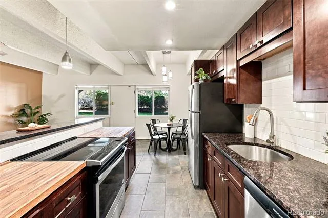 384 S Ironton Street #111 Aurora, CO 80012