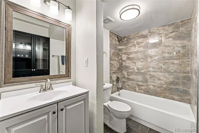 384 S Ironton Street #111 Aurora, CO 80012