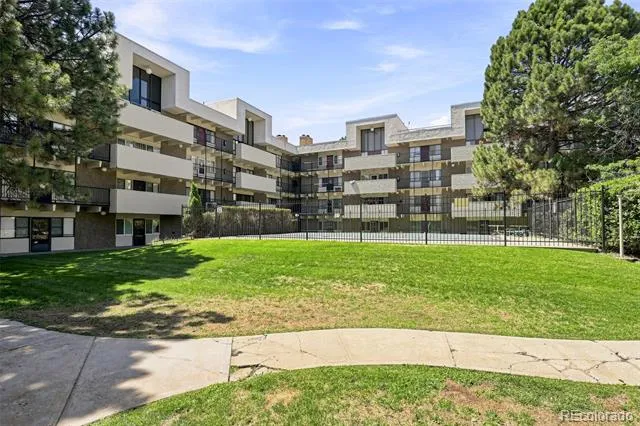 384 S Ironton Street #111 Aurora, CO 80012
