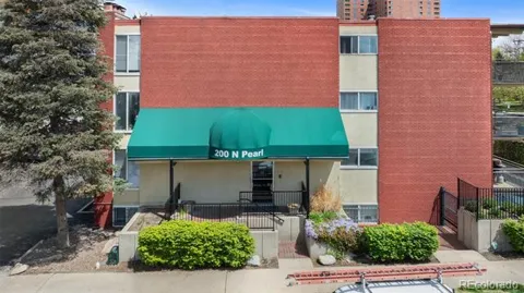 200 Pearl Street #106