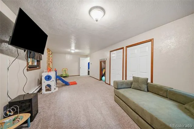 202 Blanca Court Colorado Springs, CO 80919