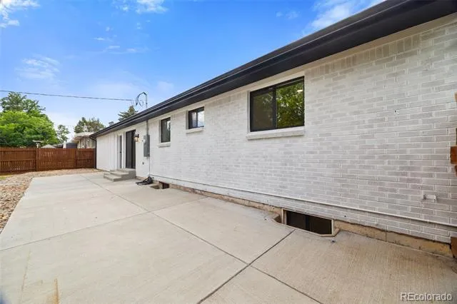 6710 S Clermont Street Littleton, CO 80122
