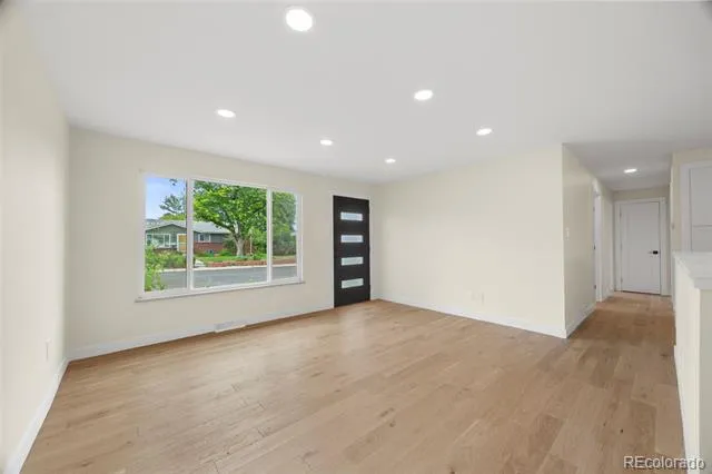 6710 S Clermont Street Littleton, CO 80122