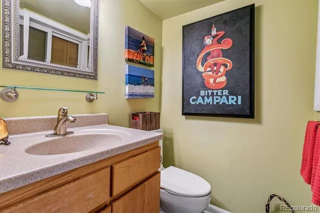 9041 E Jewell Circle Denver, CO 80231