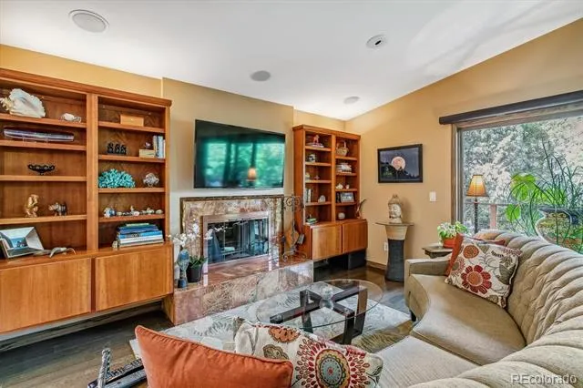 9041 E Jewell Circle Denver, CO 80231
