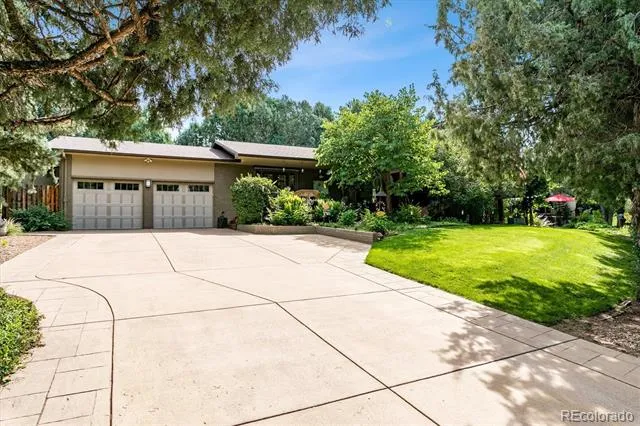 9041 E Jewell Circle Denver, CO 80231