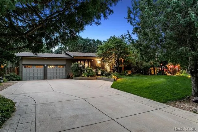 9041 E Jewell Circle Denver, CO 80231