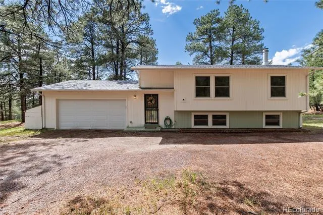 33879 Meadowlark Drive Elizabeth, CO 80107