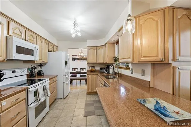 8623 W Warren Drive Lakewood, CO 80227