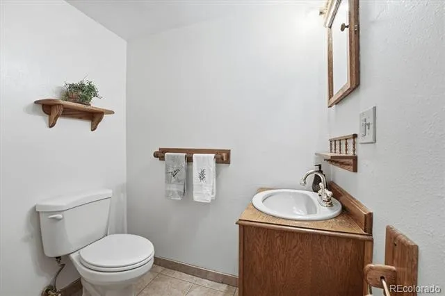 8623 W Warren Drive Lakewood, CO 80227