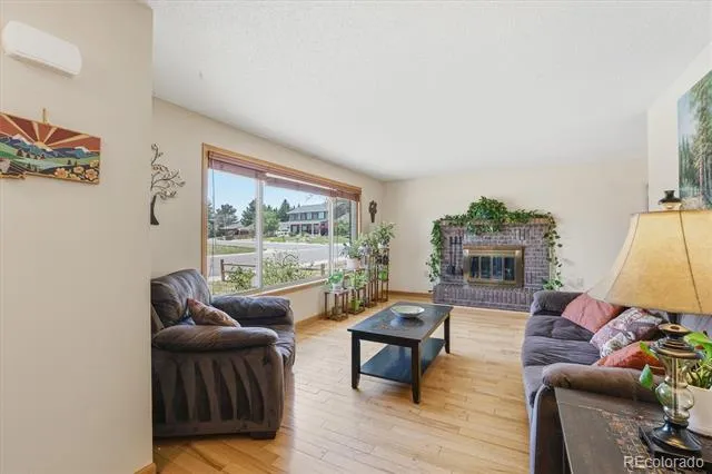 8623 W Warren Drive Lakewood, CO 80227