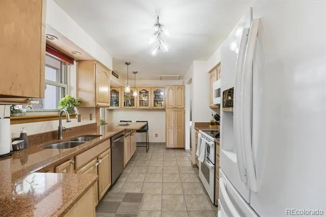 8623 W Warren Drive Lakewood, CO 80227