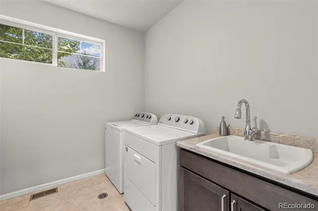 6712 Golden Briar Lane Colorado Springs, CO 80927