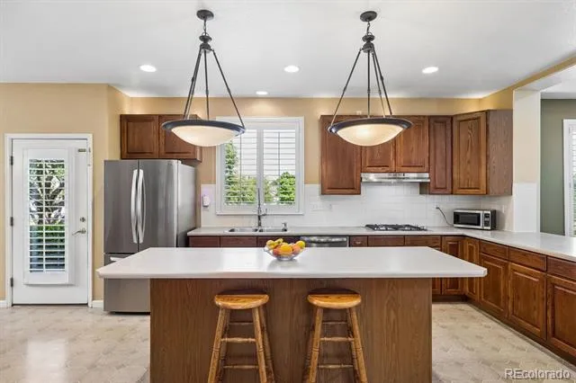 6142 Devinney Way Arvada, CO 80004