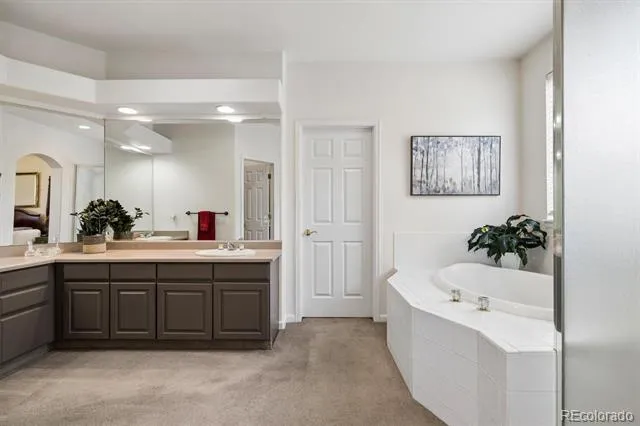 6142 Devinney Way Arvada, CO 80004