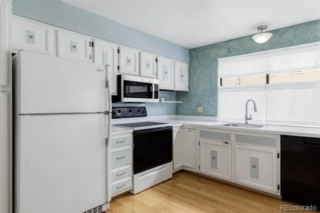1050 S Monaco St Pkwy #143 Denver, CO 80224