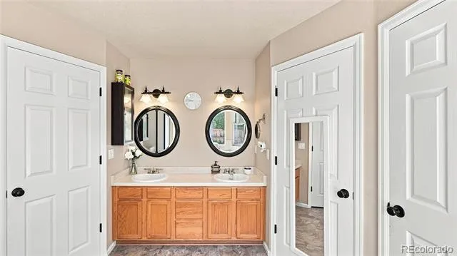 2918 S Zeno Way Aurora, CO 80013
