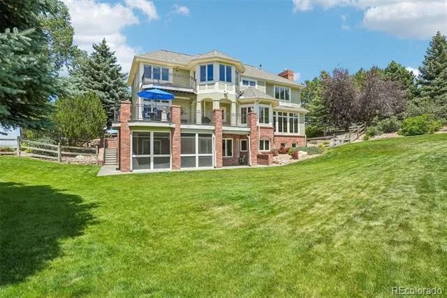 8272 Greenwood Place Niwot, CO 80503