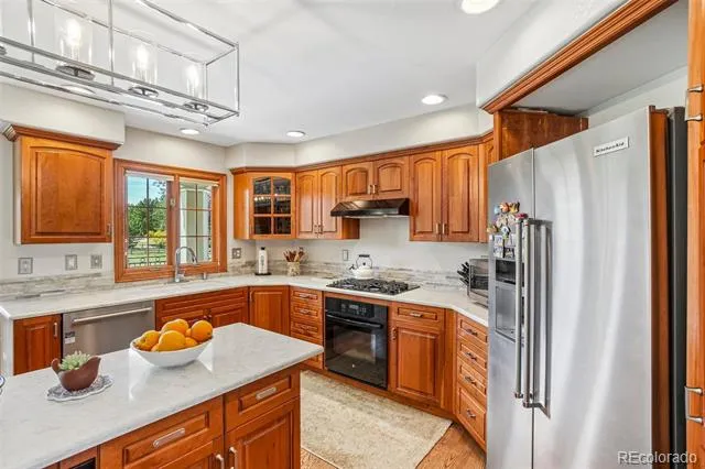 8272 Greenwood Place Niwot, CO 80503