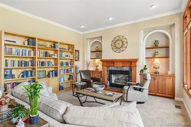 8272 Greenwood Place Niwot, CO 80503