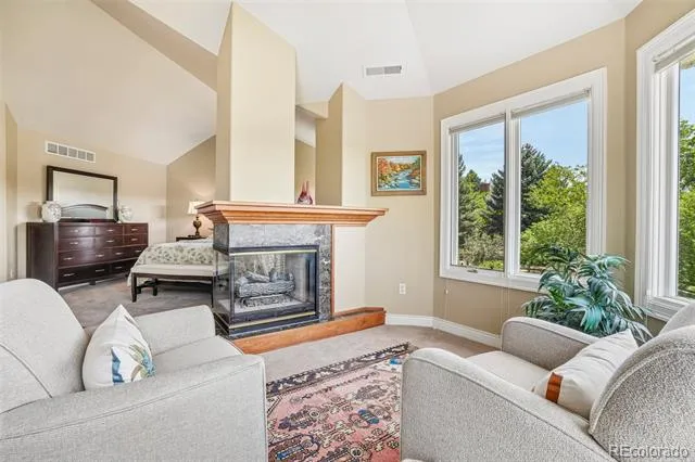 8272 Greenwood Place Niwot, CO 80503