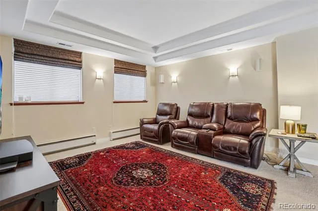 8272 Greenwood Place Niwot, CO 80503