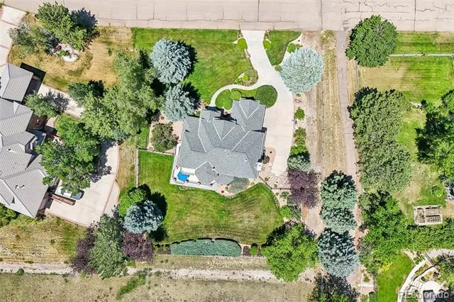 8272 Greenwood Place Niwot, CO 80503