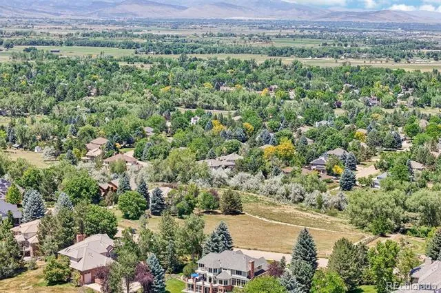 8272 Greenwood Place Niwot, CO 80503