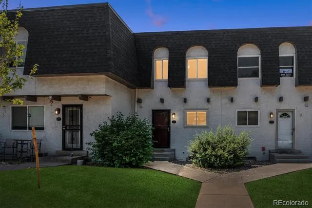 490 E Highline Circle Centennial, CO 80122