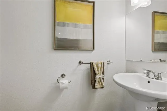 490 E Highline Circle Centennial, CO 80122