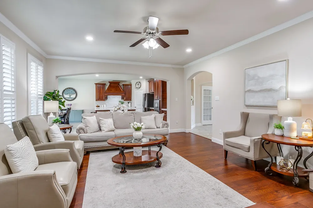 124 Lone Oak Drive Crowley, TX 76036