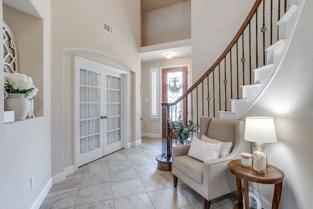124 Lone Oak Drive Crowley, TX 76036