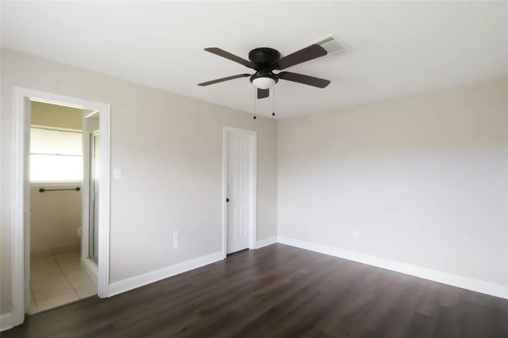 2106 Rose Rd Pearland, TX 77581