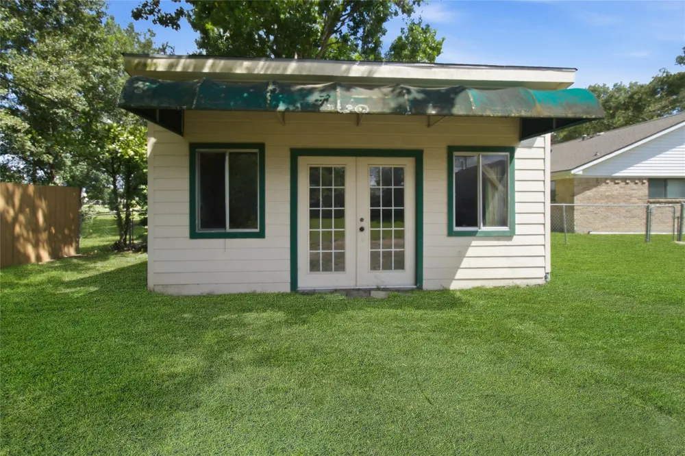 2106 Rose Rd Pearland, TX 77581