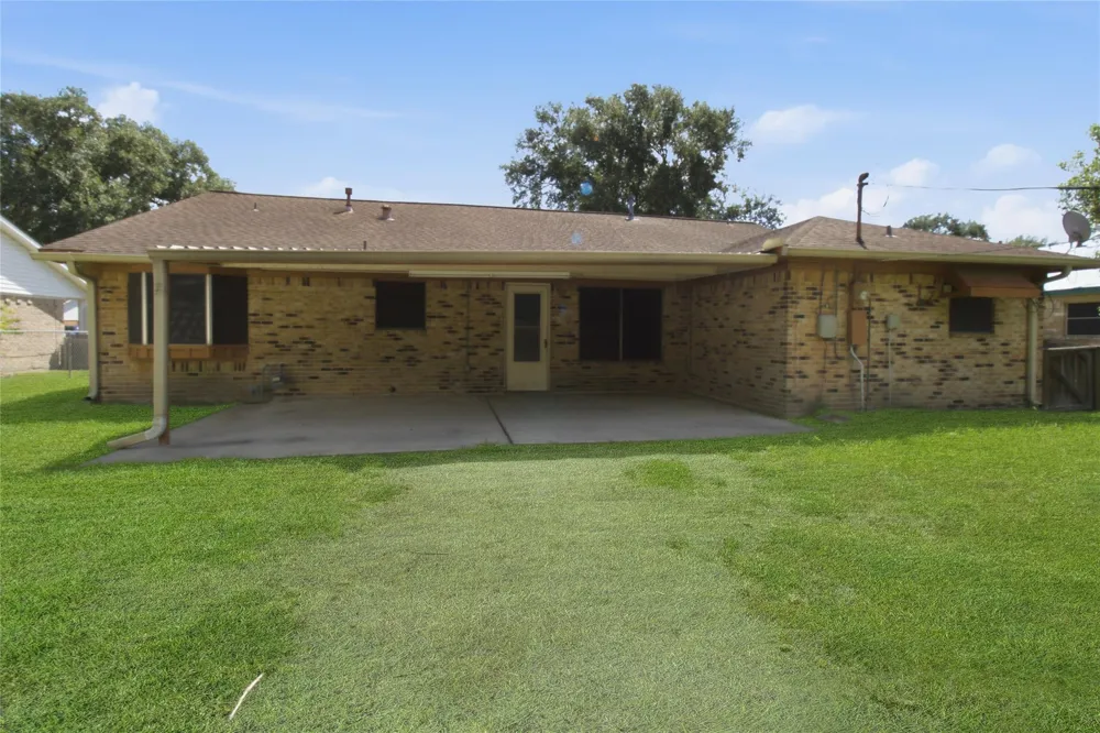 2106 Rose Rd Pearland, TX 77581