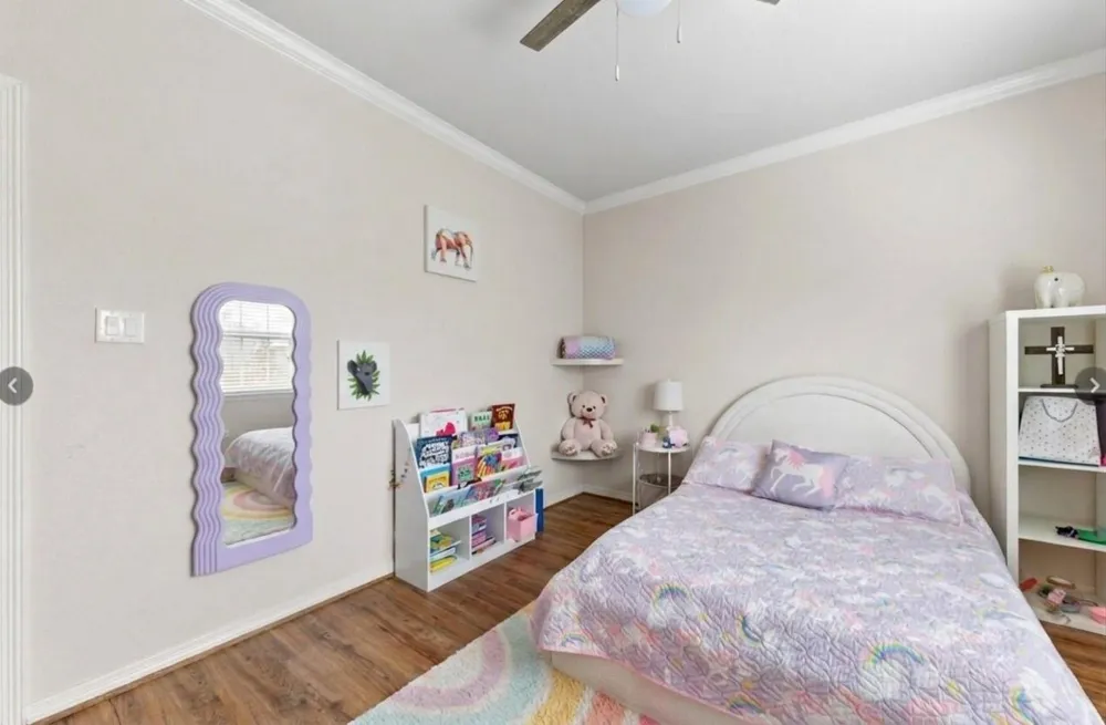 2922 Royal Oaks Crest Houston, TX 77082