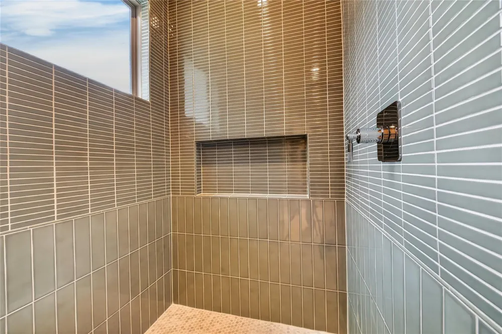 515 W 33rd Street Houston, TX 77018