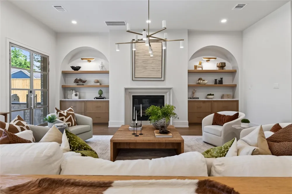 515 W 33rd Street Houston, TX 77018