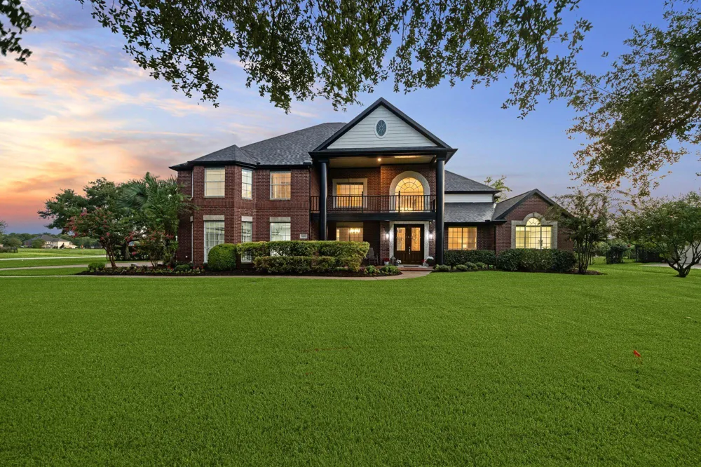 8826 Crown Jewel Drive Richmond, TX 77469