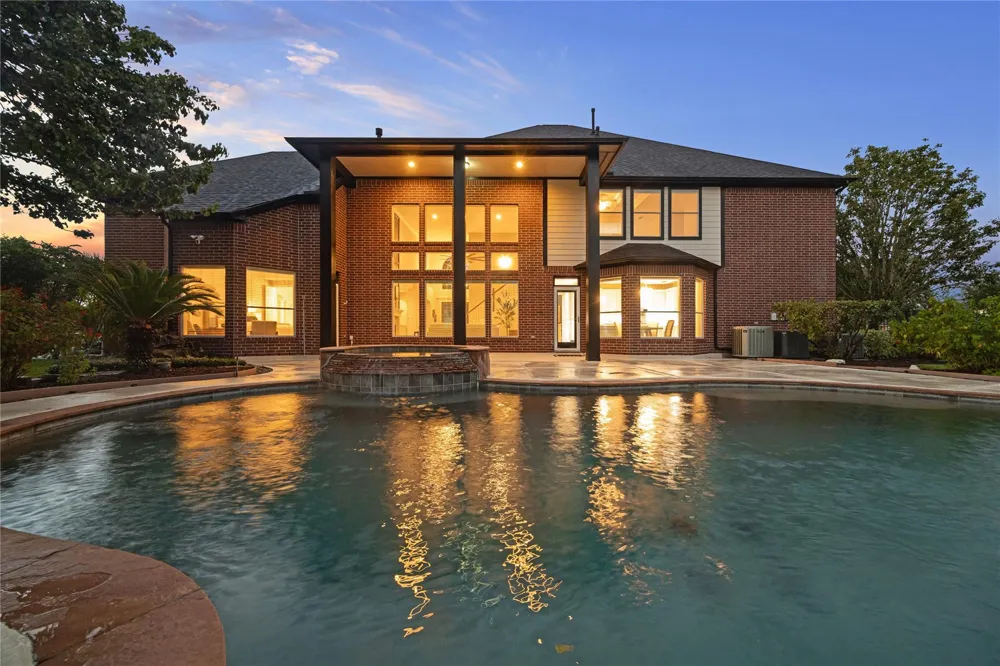 8826 Crown Jewel Drive Richmond, TX 77469