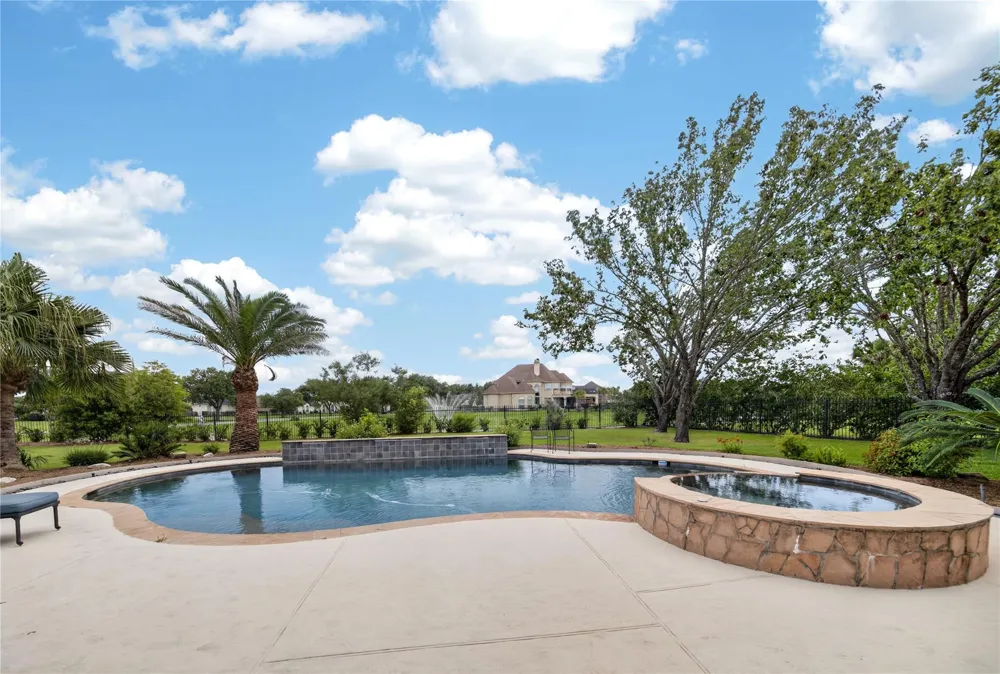8826 Crown Jewel Drive Richmond, TX 77469