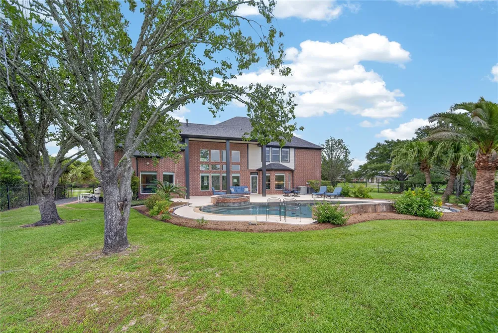 8826 Crown Jewel Drive Richmond, TX 77469