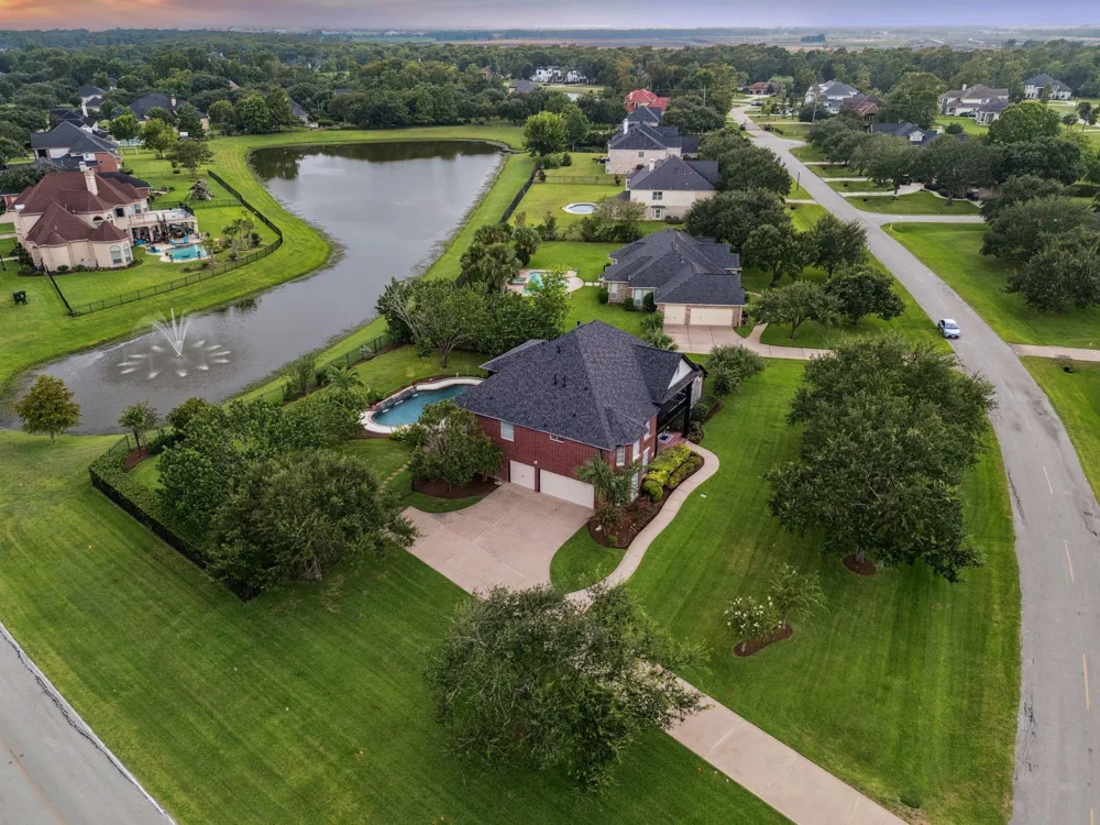 8826 Crown Jewel Drive Richmond, TX 77469