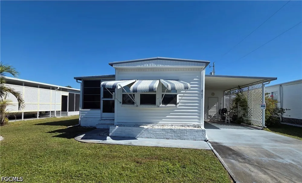 Moonlight Drive North Fort Myers, FL 33917
