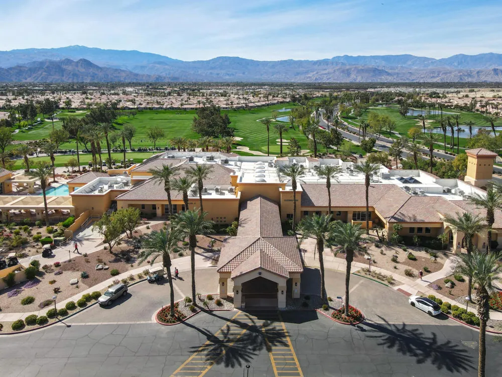 38517 Fallbrook Avenue Palm Desert, CA 92211